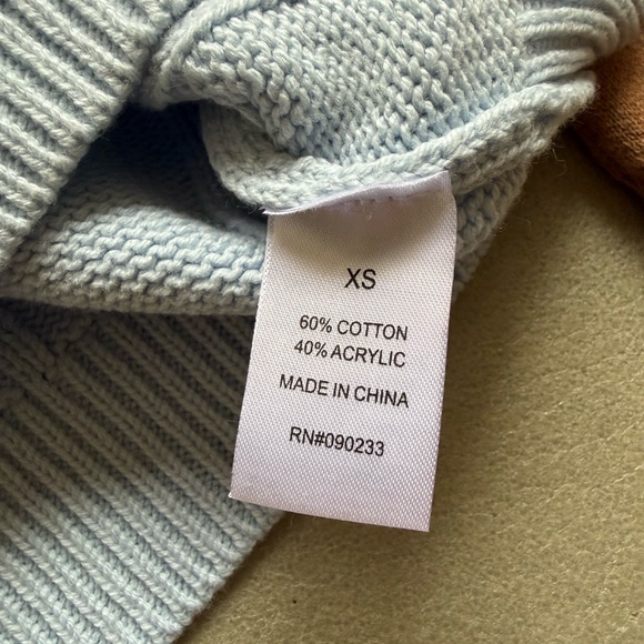 Set of 2 women’s sweater vests blue and brown sizes XS and S - Picture 5 of 9